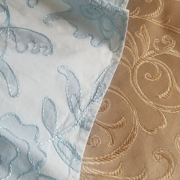 4@30.00 or 20.00:LADIES Blouse by GISELLA - Picture 13 of 16